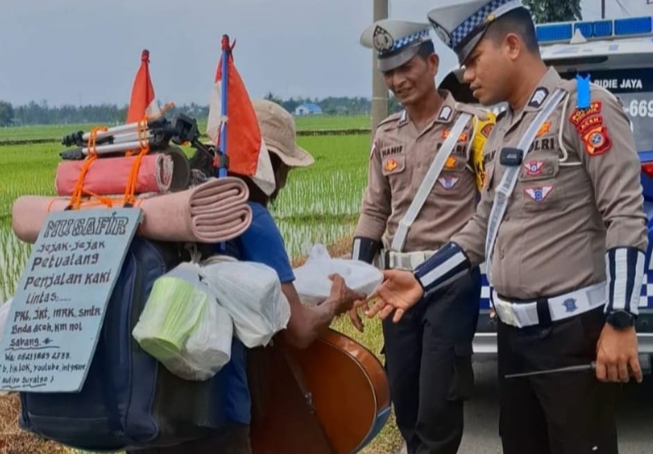 Gelar Jumat Berkah dan Sosialisasi Keselamatan Berlalu Lintas