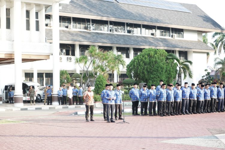 Wagub Fadhlullah Pimpin Apel Perdana di Kantor Gubernur Aceh