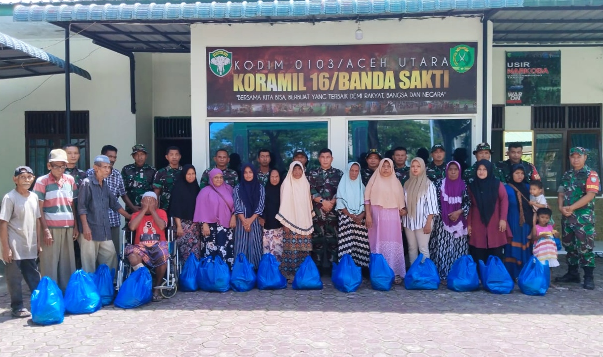 Danramil Banda Sakti Lhokseumawe Bagikan Sembako untuk Fakir Miskin dan Kaum Dhuafa Jelang Ramadhan