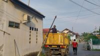 Tiang Jaringan WiFi di Lamgugob Dicabut karena Tidak Berizin