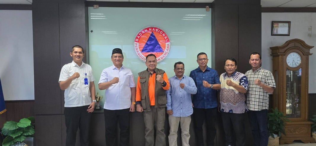 PERCEPATAN PENANGANAN BANJIR SUNGAI TAMIANG, BUPATI DAN WABUP ACEH TAMIANG KUNJUNGI BNPB