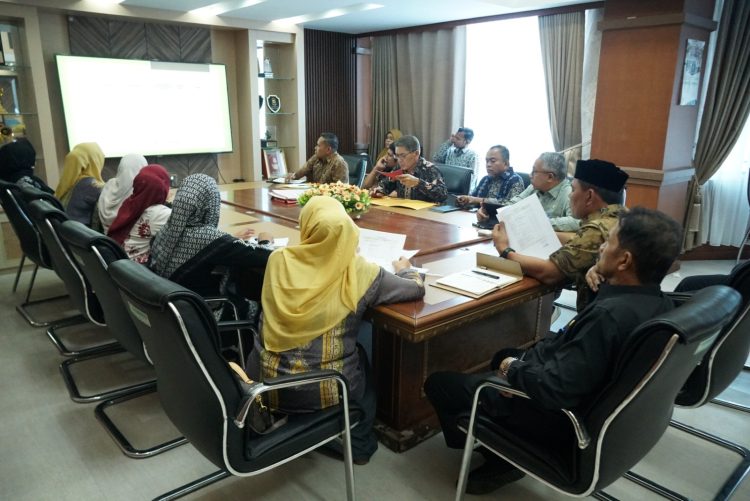 Bupati Aceh Besar Minta Dinkes Tingkatkan Pelayanan Kesehatan