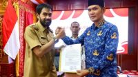 Mualem Tunjuk M Nasir sebagai Plt Sekda Aceh