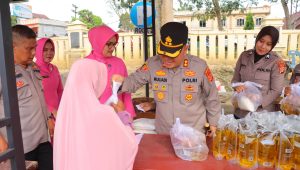 Polres Aceh Tamiang Gelar Pasar Murah: Harga Tebus Per Paket hanya Rp110 Ribu