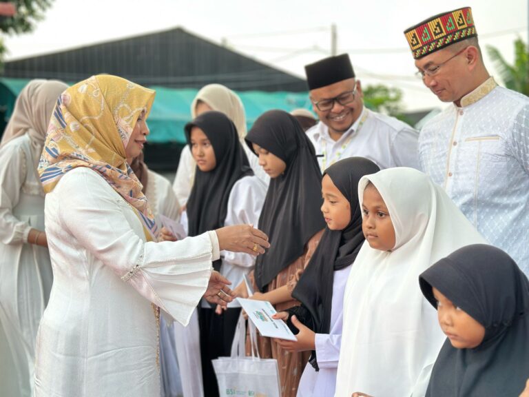 Safari Ramadhan 1446 Hijriyah, BSI Aceh Salurkan Santunan untuk Anak Yatim di Lhokseumawe dan Aceh Utara