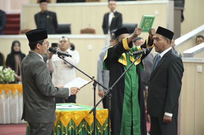 Zulkasmi Gantikan Isnaini Husda di DPRK Banda Aceh