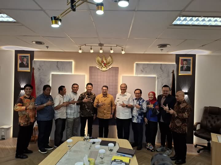 Temui Menekraf Rieky Harsya, Bupati Armia Paparkan Potensi Ekonomi Kreatif Aceh Tamiang