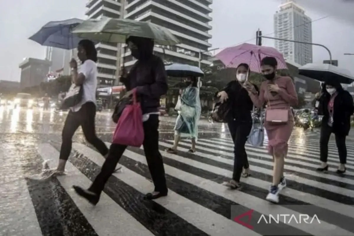 Berbagai kota diguyur hujan pada Rabu 2 April 2025