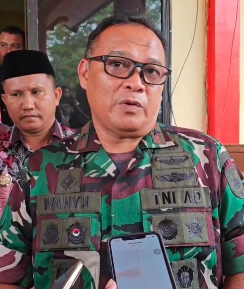 Kesalahpahaman Berujung Bentrokan, Oknum TNI dan Polri Adu Jotos di Muna