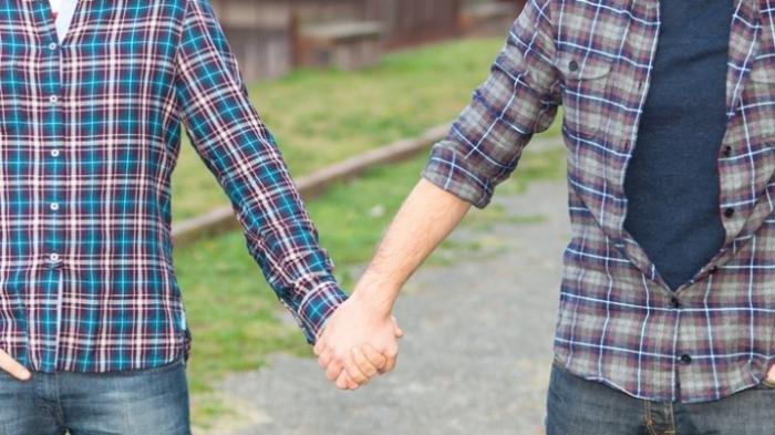 Satpol PP Gerebek Terduga Pasangan Gay yang Lagi Asik Bercumbu Toilet Taman Sari