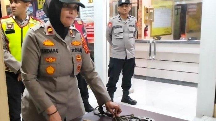 Petugas Gabungan TNI dan Polri Banda Aceh Ringkus Tiga Remaja Membawa Samurai Diduga Hendak Tawuran