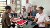 Polres Aceh Tengah Serahkan Dua Tersangka Penyalahgunaan BBM Bersubsidi Ke Kejaksaan