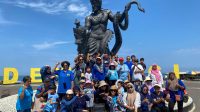 Piknik Ceria RT 03 di Pantai Dewa Ruci: Harmoni, Tawa, dan Kebersamaan yang Tak Terlupakan