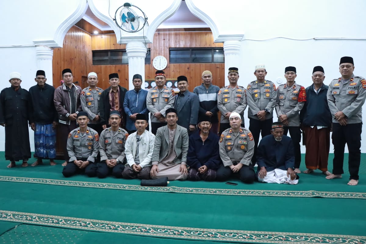 Kapolres dan Wakapolres Bener Meriah Sampaikan Pesan Kamtibmas Lewat Subuh Keliling, Ajak Warga Wujudkan Lingkungan Aman dan Harmonis