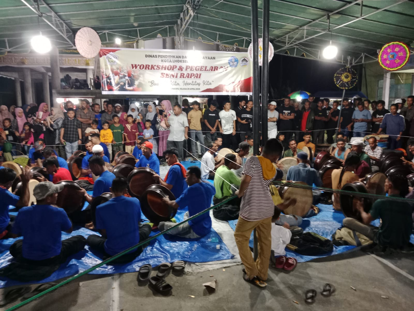 Grup Rapai Ketapang Payong Blang Weu Panjoe Raih Juara Pertama dalam Pagelaran Rapai Uroh Dinas PK Lhokseumawe