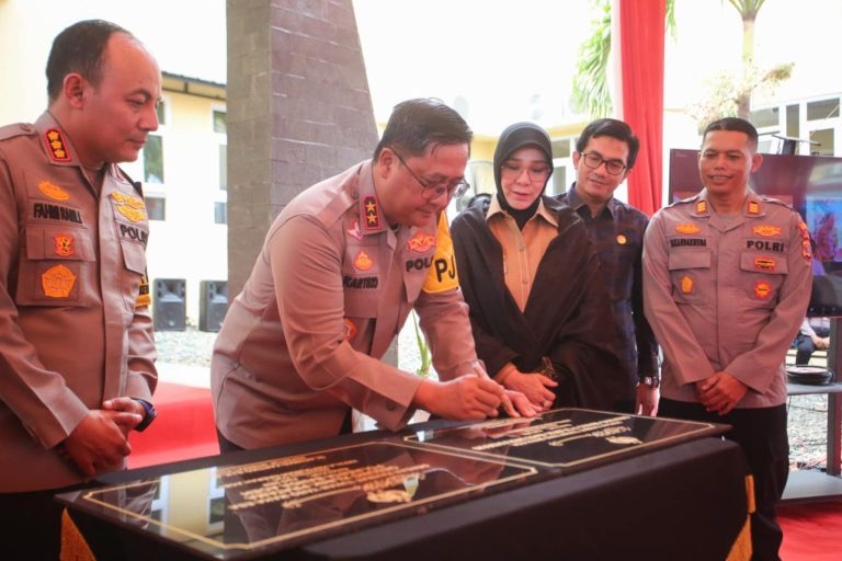 Hadiri Peresmian Gedung Baru Polsek Baiturrahman, Iliiza Perkuat Kolaborasi Dengan Polri