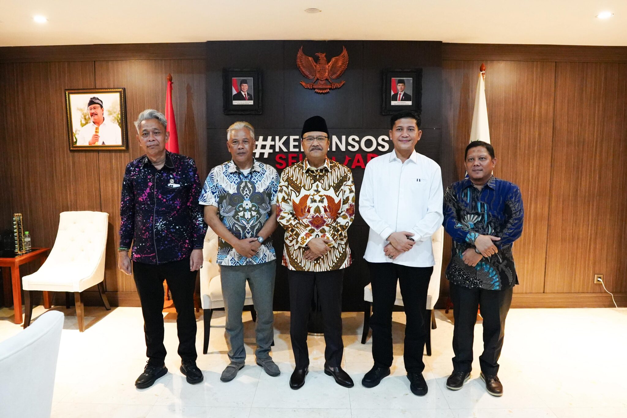 Bupati Aceh Selatan Kunjungi Menteri Sosial RI