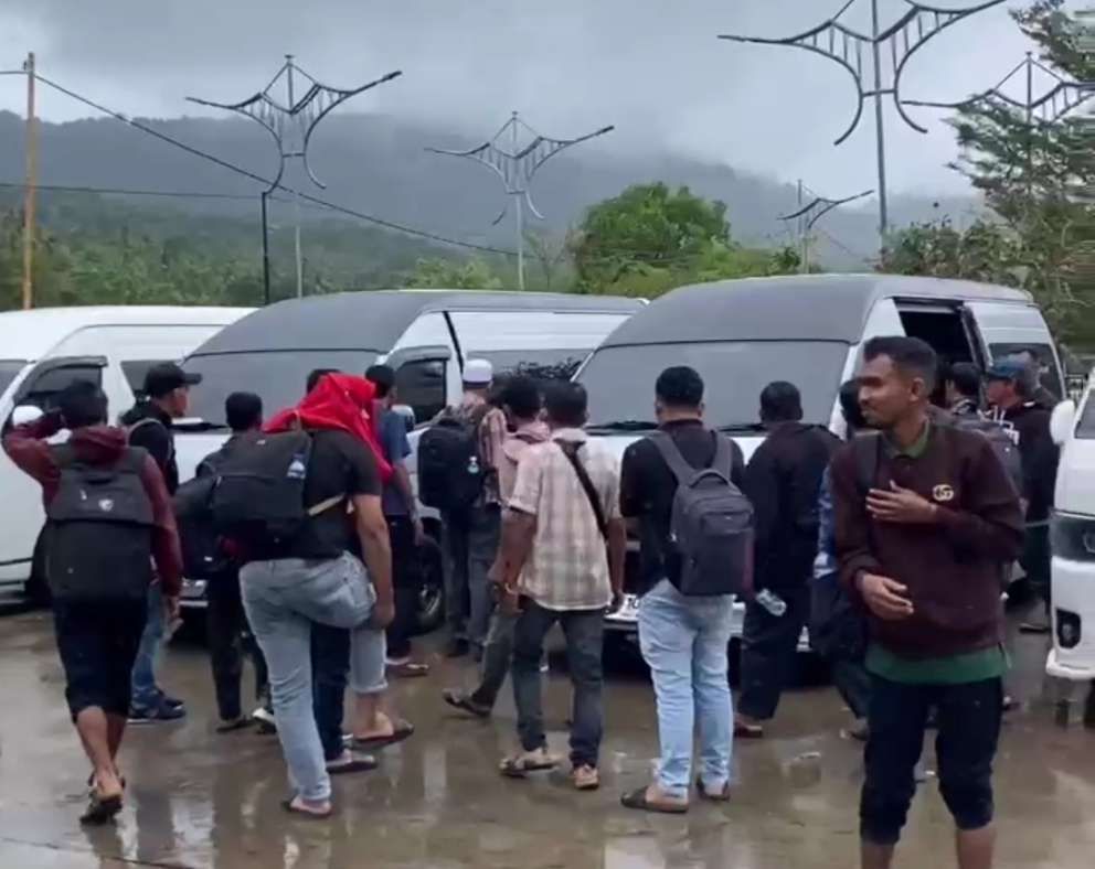 Sabang Tetap Ramai Meski Cuaca Buruk