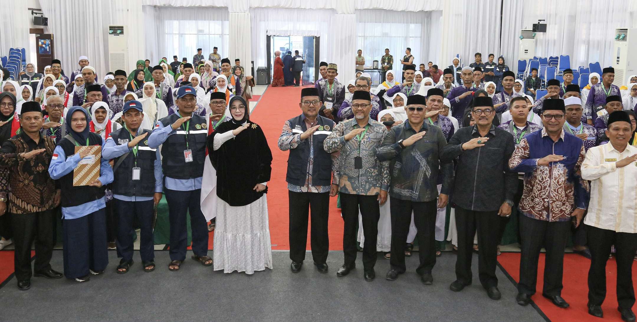 Dilepas Wali Kota Illiza, Penerbangan Jemaah Haji Kloter 12 Aceh Gabung dengan Sumut