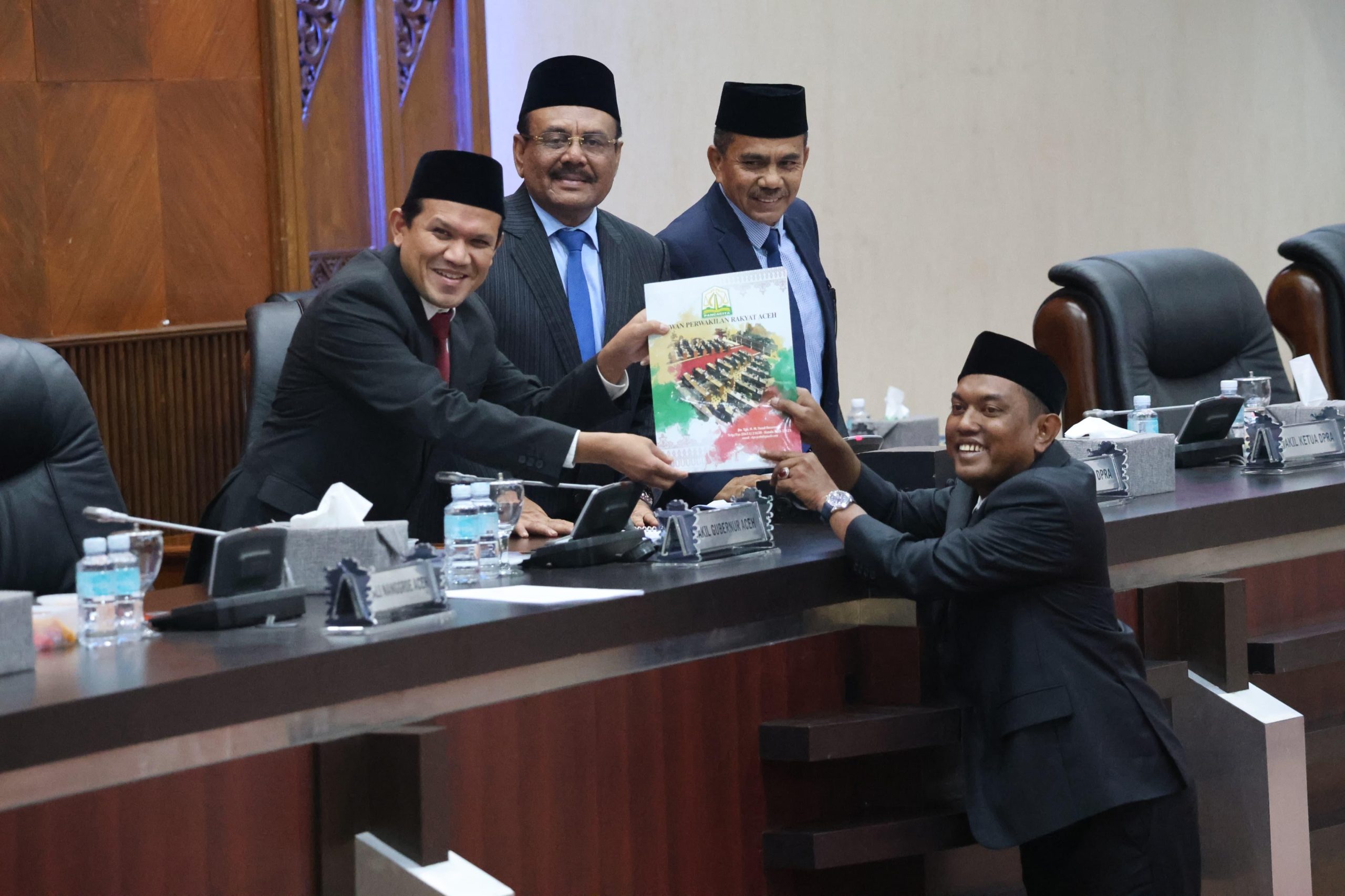 Wagub Fadhlullah Hadiri Sidang Paripurna DPRA Bahas LKPJ Gubernur 2024 Redaksi