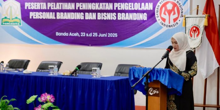 Ketua Dekranasda Aceh Buka Pelatihan Personal dan Bisnis Branding bagi UMKM