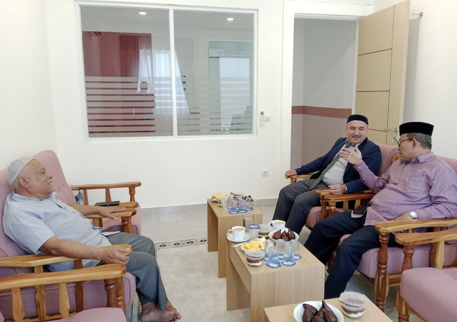 Kakanwil Kemenag Aceh Kunjungi Pesantren Sulaimaniyah Neuheun Aceh Besar