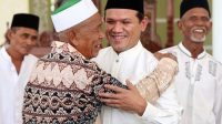 Kembali dari Tanah Suci, Wagub Aceh Disambut Hangat Warga Kampungnya