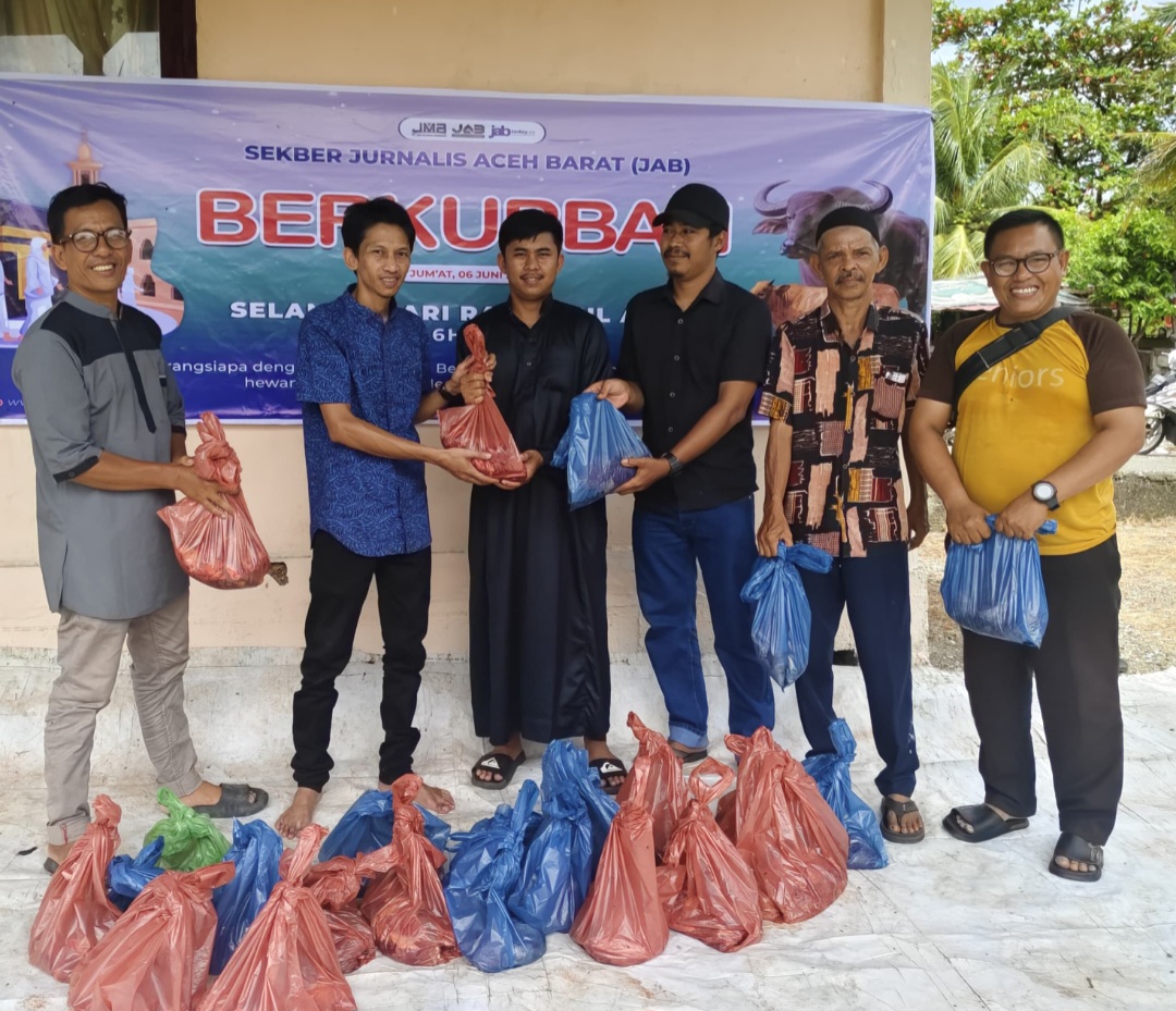 Sekber JAB Bagikan Daging Kurban untuk Jurnalis dan Anak Yatim