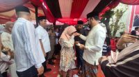 Tebar Kepedulian Bupati Al- Farlaky Gelar Open House