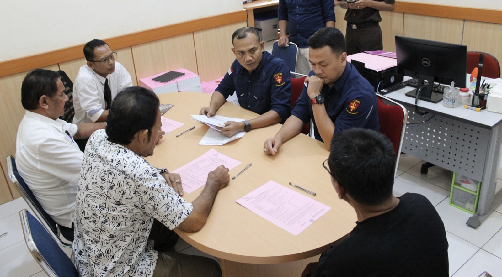 Tiga Tersangka Dugaan Korupsi PDAM Pidie Diserahkan ke Jaksa Penuntut Umum