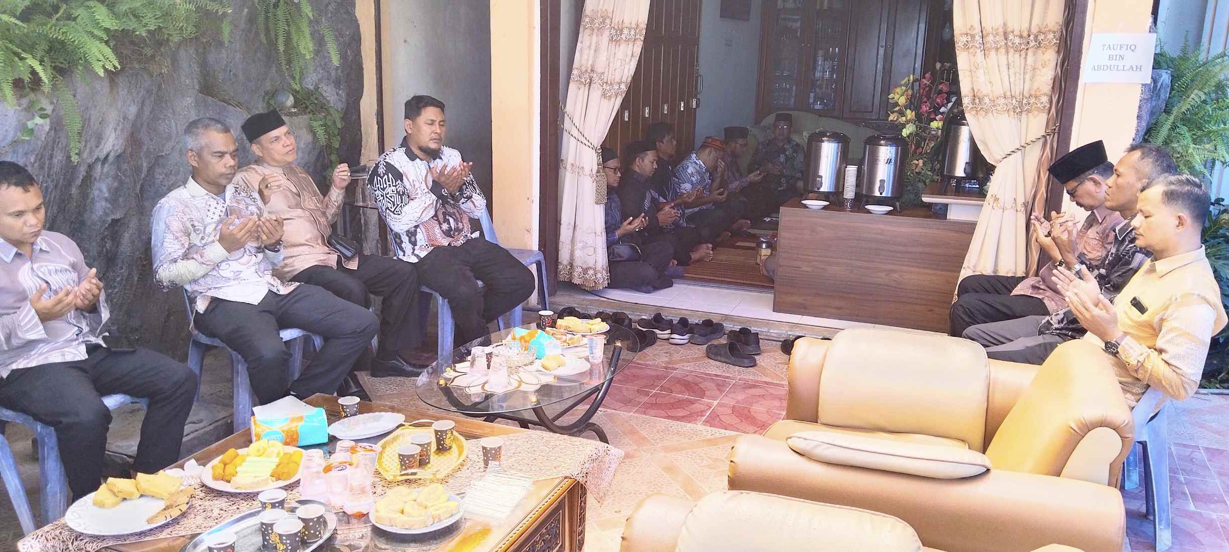 Kakanwil Kemenag Aceh, Kankemenag, UPT Asrama Haji dan Jajaran Takziah ke Kediaman Taufiq Abdullah
