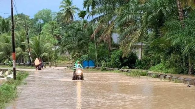 Talud Sungai Blang Buloh Longsor Diterjang Banjir, Warga Blang Mangat Lhokseumawe Terancam