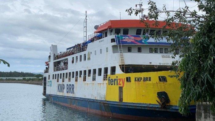 Kapal Layanan Penyeberangan Pelabuhan Ulee Lheue – Pelabuhan Balohan 14 Trip Sehari