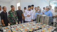Cek Langsung Kelapangan, Bupati Al-Farlaky Tinjau Dapur Makan Bergizi untuk Anak Sekolah