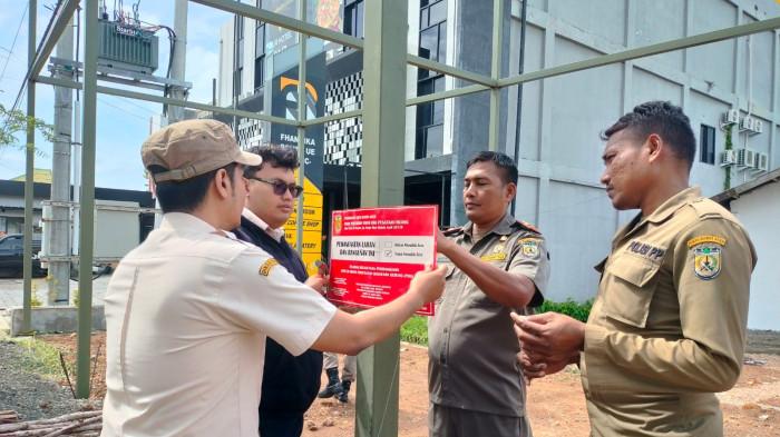 Petugas Satpol PP-WH Segel Sejumlah Bangunan di Banda Aceh, Ini Pelanggarannya