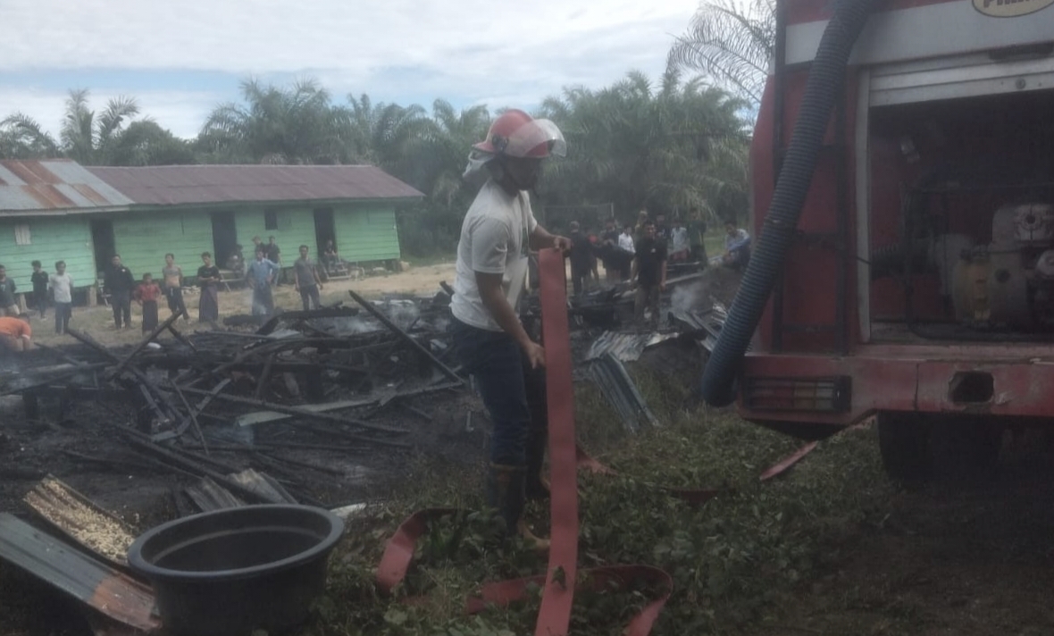Pesantren Darulfalah Alzamzamiyah Aceh Singkil Terbakar