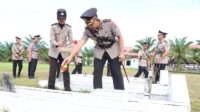 Gelar Upacara Ziarah dan Tabur Bunga di Taman Makam Pahlawan di Hari Bhayangkara ke-79 Tahun 2025