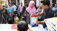Antisipasi Lonjakan Harga, Pemerintah Gelontorkan 4,9 Ton Beras Bersubsidi di Aceh Besar