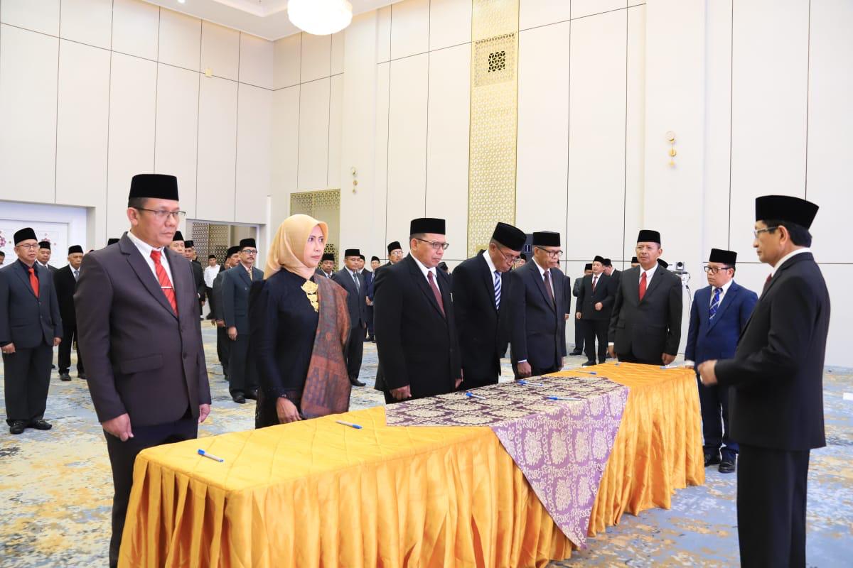 Prof. Dr. Danial Dilantik Sebagai Rektor Perdana UIN Sultanah Nahrasiyah Lhokseumawe oleh Menteri Agama RI
