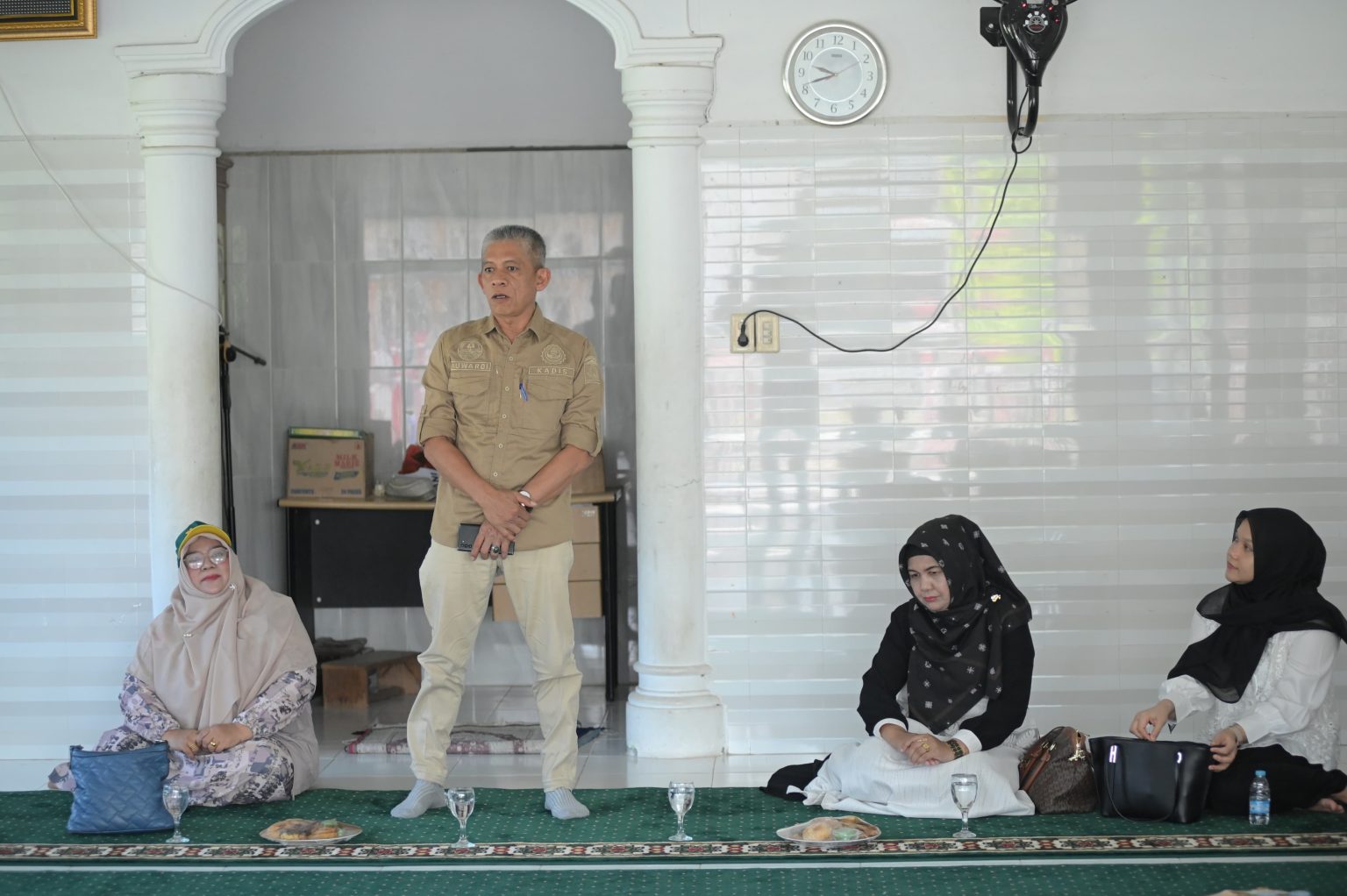 Kepala DLH Aceh Besar Motivasi Peserta Gerakan Seribu Tangan untuk Alam di Lam Tutui