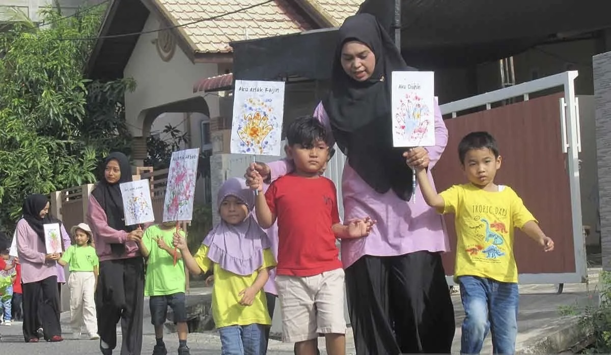 Puluhan anak PAUD di Aceh meriahkan HAN dengan pawai jalan kaki
