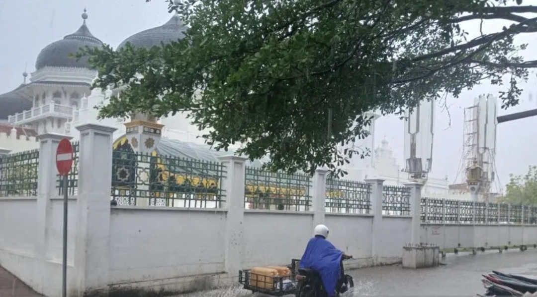 BMKG Aceh masih berpotensi diguyur hujan lebat disertai angin kencang
