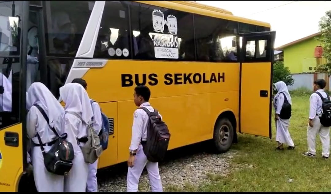 Orang Tua Murid Keluhkan Soal Transportasi Bus Sekola Yang Tidak Beroprasi
