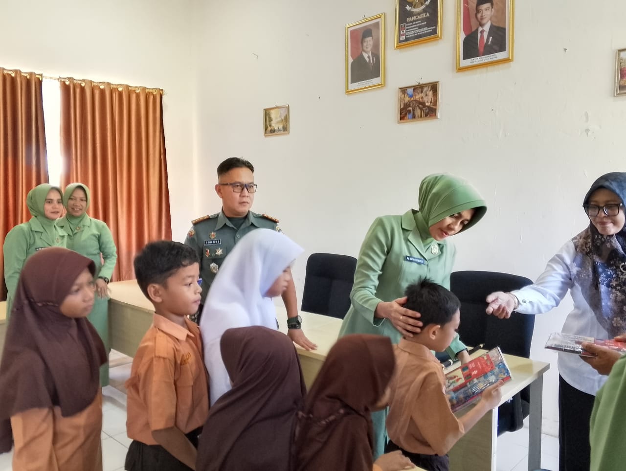 Kodim 0115 Simeulue Kunjungi SLB Negeri, Tebar Semangat bagi Anak Berkebutuhan Khusus