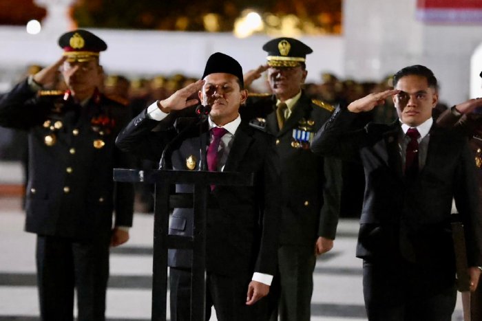 Wagub Fadhlullah Pimpin Apel Kehormatan dan Renungan Suci dalam Rangka HUT RI ke-80