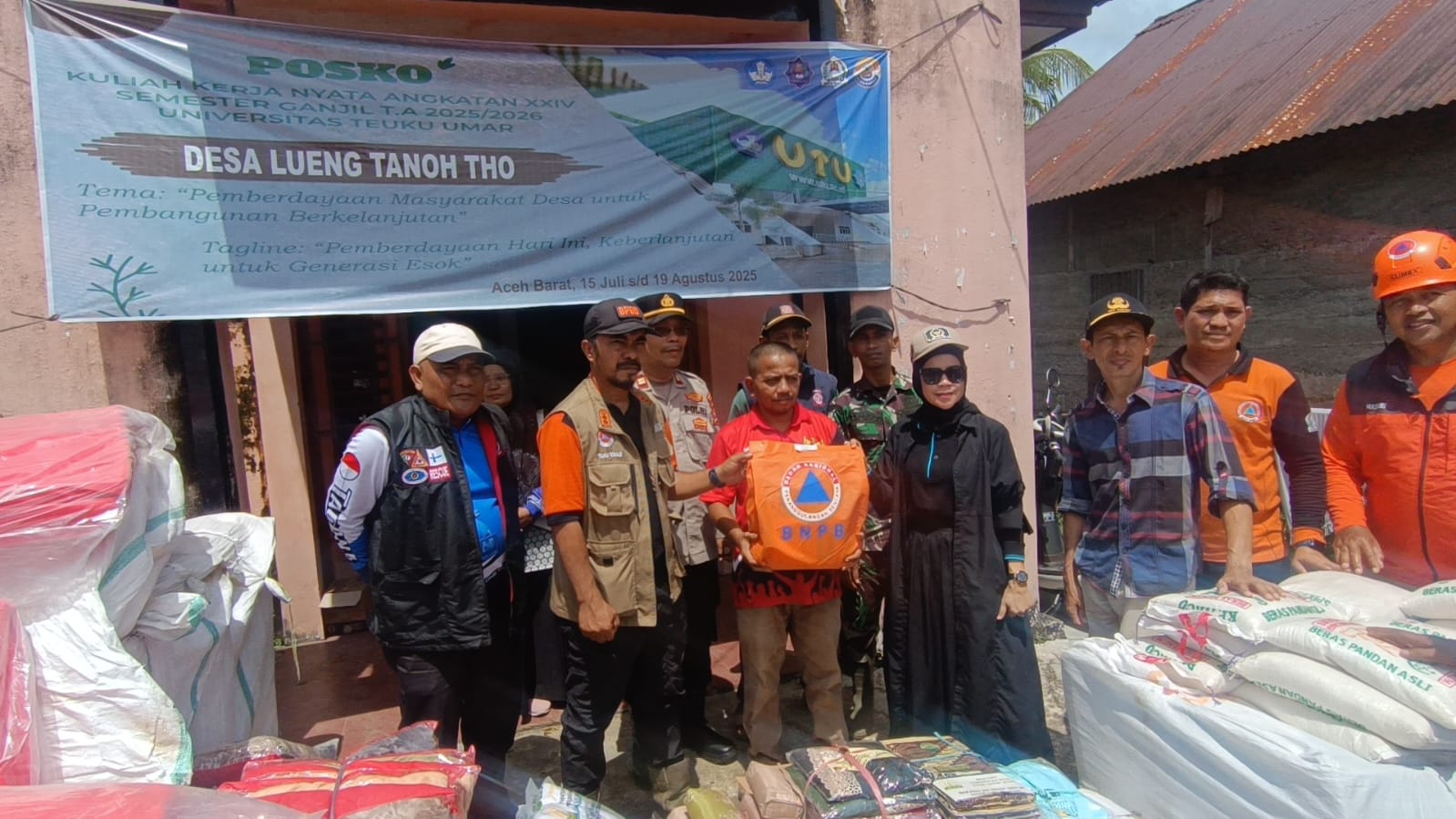 BPBD Dirikan Tenda dan Salurkan Bantuan Masa Panik ke Korban Angin Puting Beliung di Aceh Barat