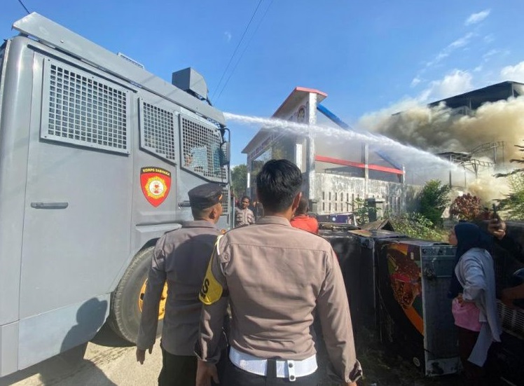Gudang Es Krim di Lhokseumawe Terbakar