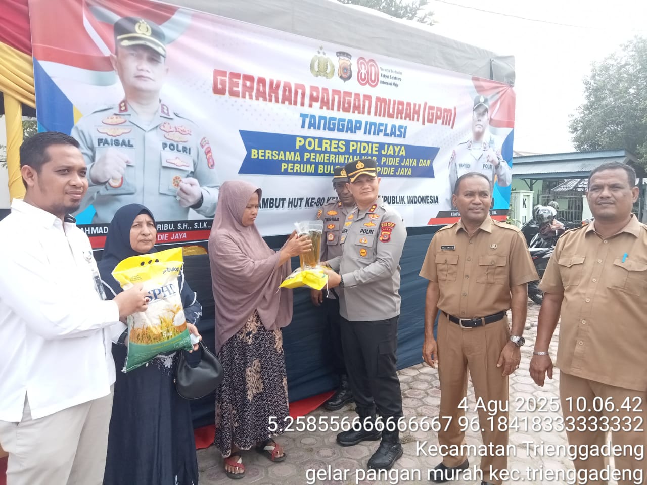 Gerakan Pangan Murah, Ratusan Warga Serbu Beras dan Minyak Goreng