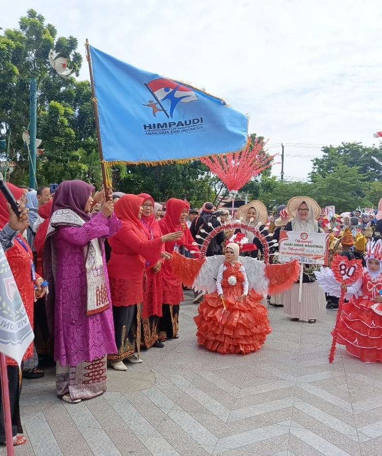 Peringati Hari Anak Nasional dan Sambut HUT RI ke 80, Pemko Langsa Gelar Pawai Alegoris