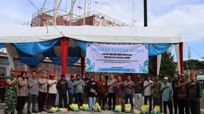 Kapolresta Banda Aceh Salurkan Bantuan Beras untuk Belasan Mantan Kombatan GAM